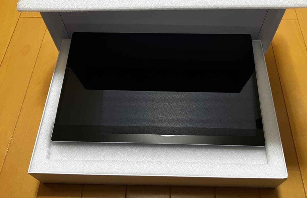 【未使用】15.6インチ144Hzゲーミングポータブルモニター　タッチスクリーン