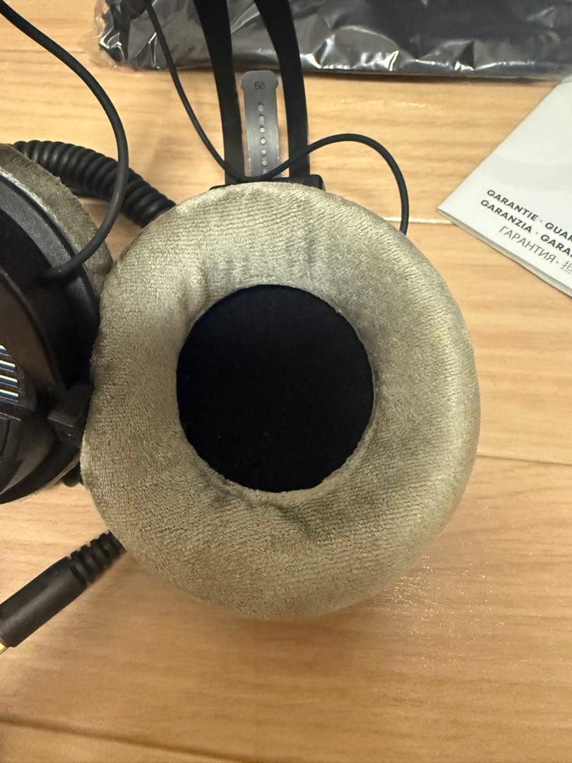 ヘッドホン beyerdynamic DT 990 PRO