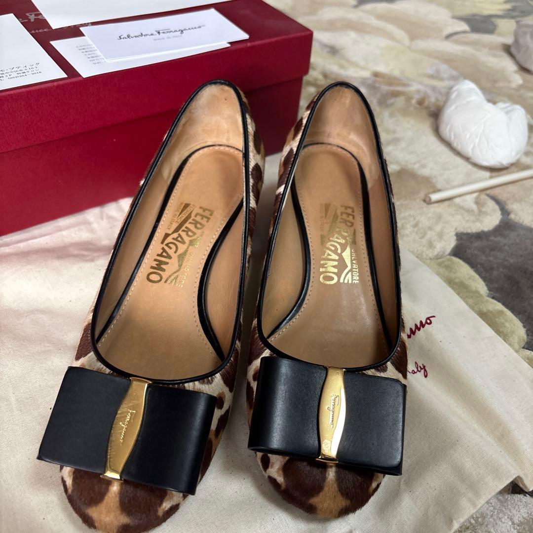 フェラガモ◇リボンハラコ4センチパンプス35サイズ