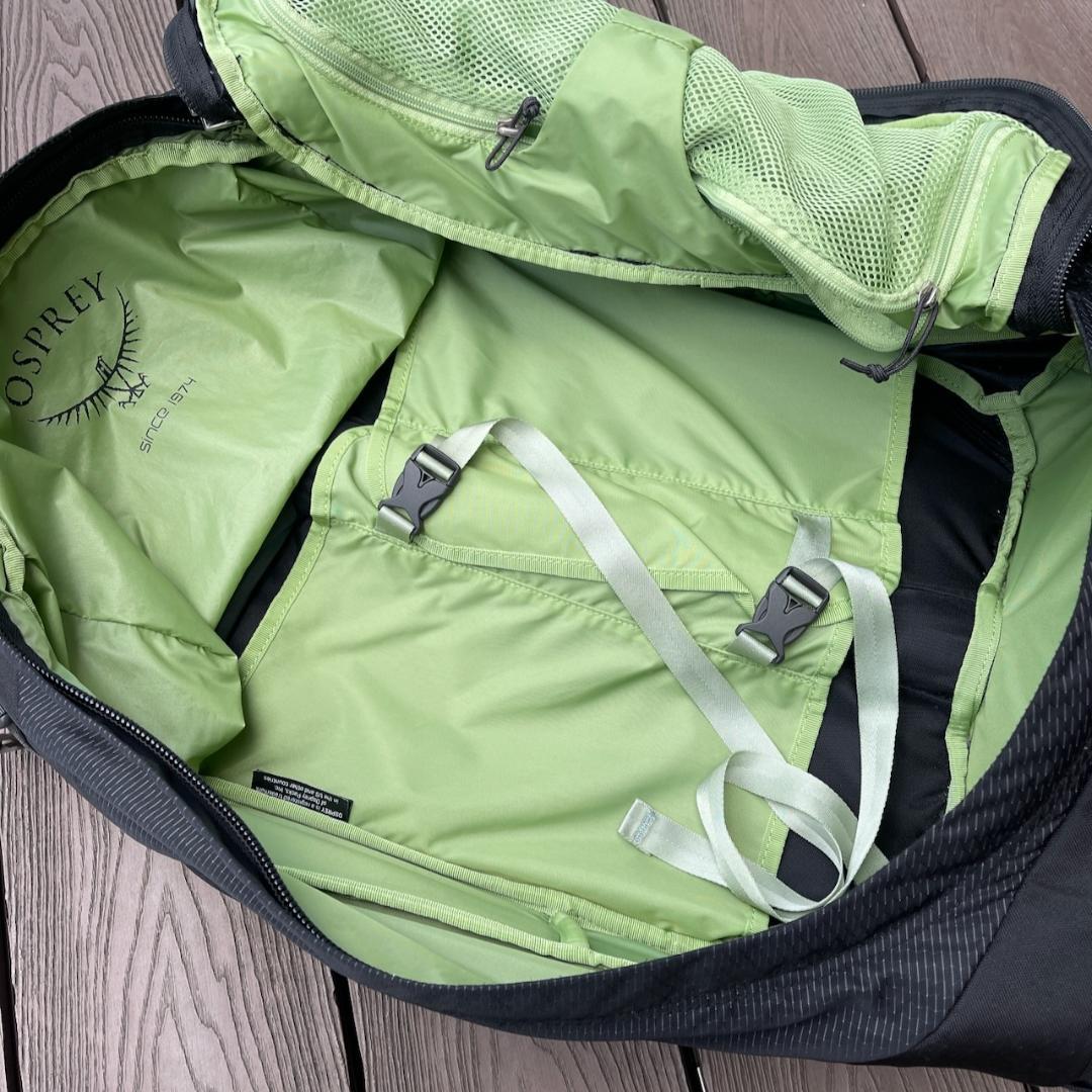 OSPLEY オスプレイ　OZONE オゾン　ローラーバック　42L 機内持込