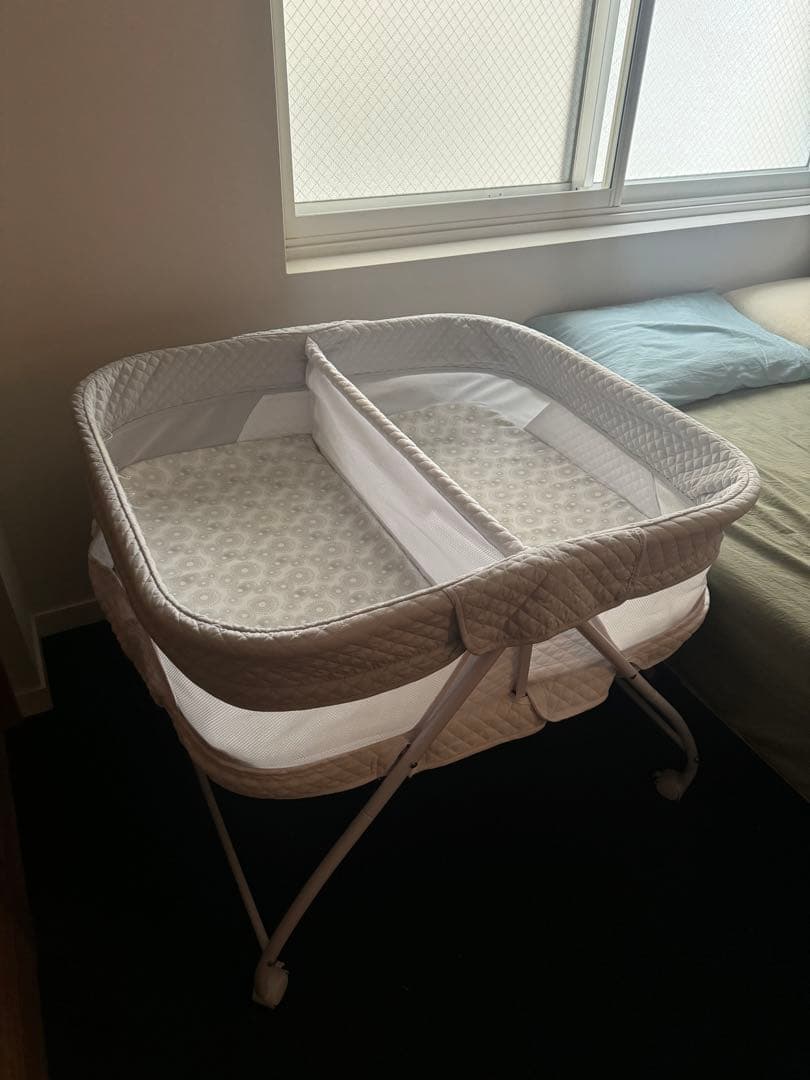双子用　ベビーベッド　折りたたみ式　パシネット