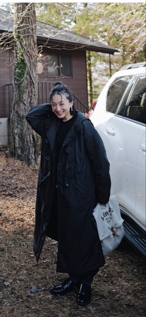 オブレクト 高山都コラボ ダッフルキルティングコート 黒