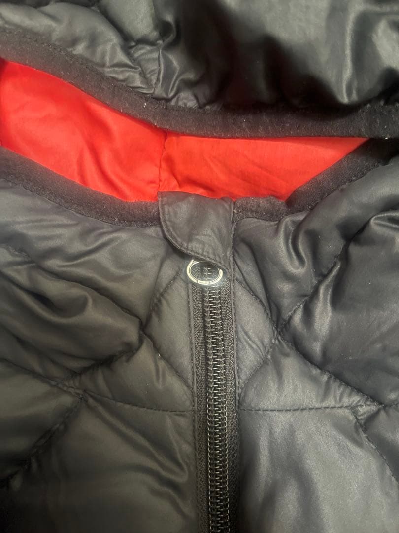 【mont-bell】リバーシブルダウンジャケット 黒/赤