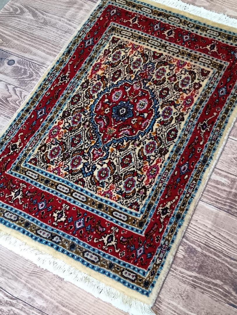 【プリンコ】ペルシャ絨毯　ムード　イラン　手織り(1)