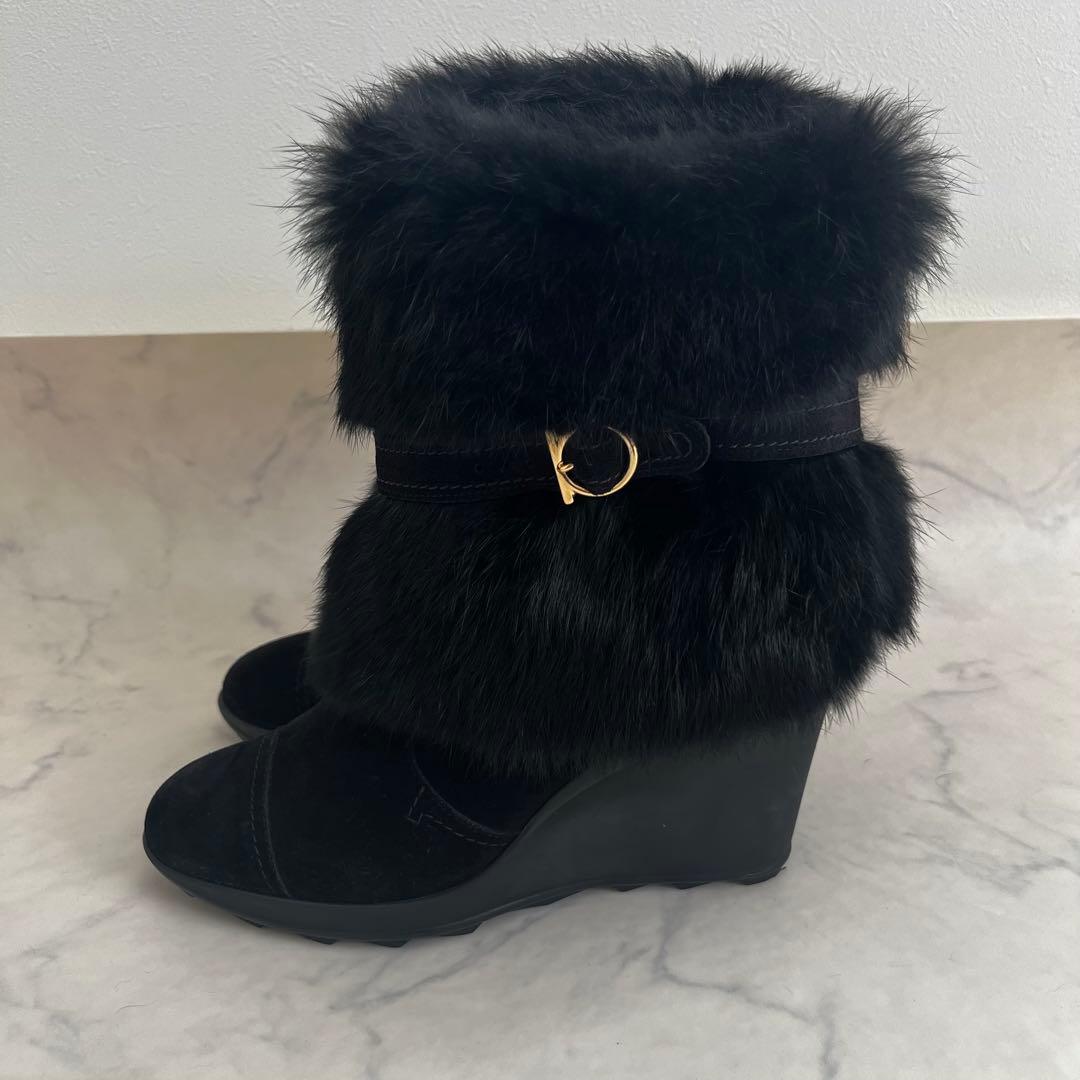 Salvatore Ferragamo ショートファーブーツ ガンチーニ