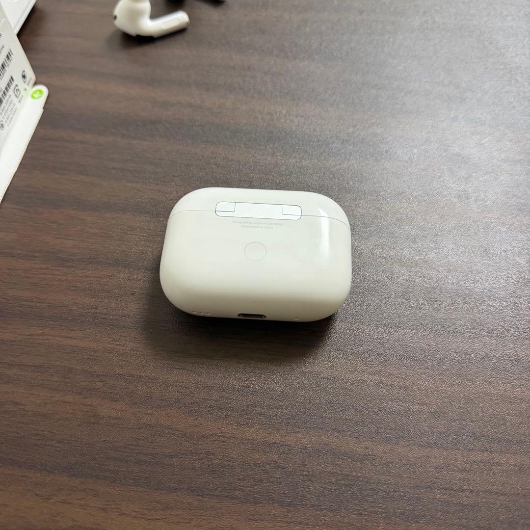 【美品】AirPods Pro 2 本体 充電ケース付き