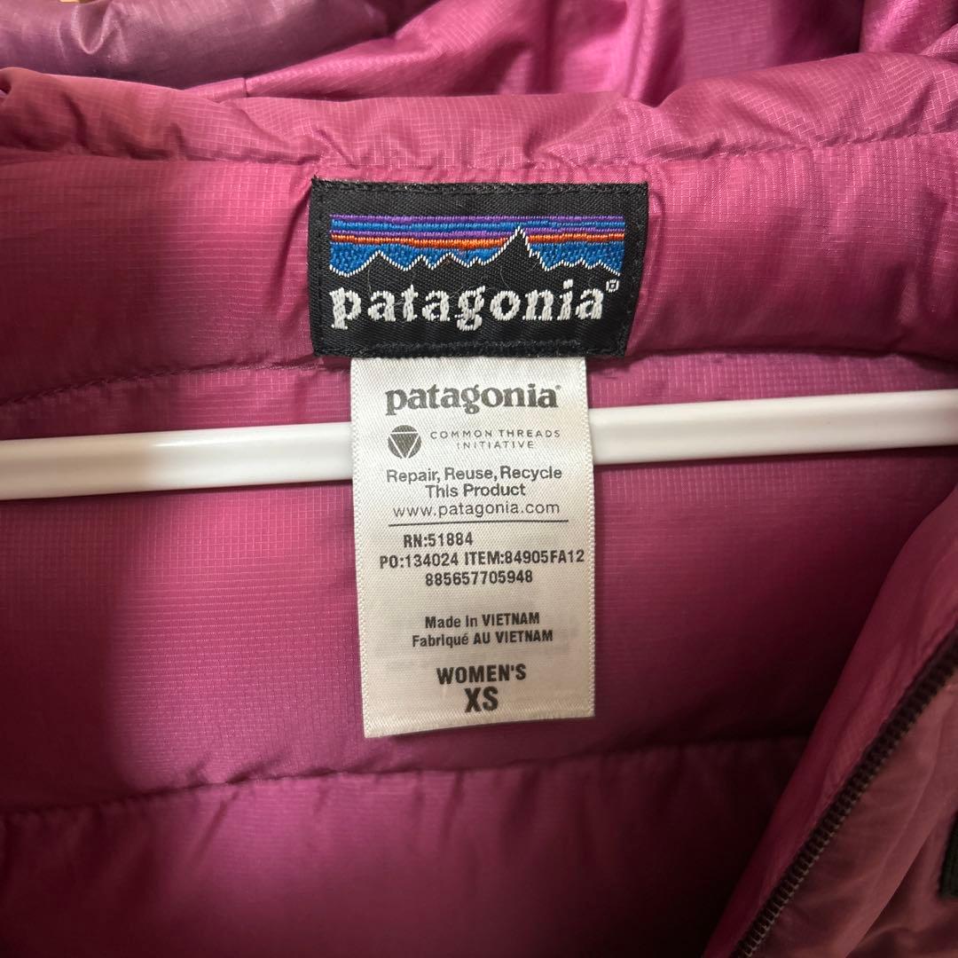 Patagonia ダウンジャケット 紫 XSサイズ 保存袋付き