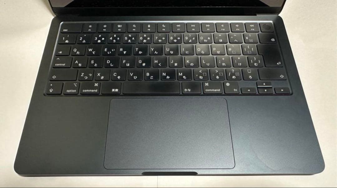 Apple M2チップ搭載13インチMacBook Air