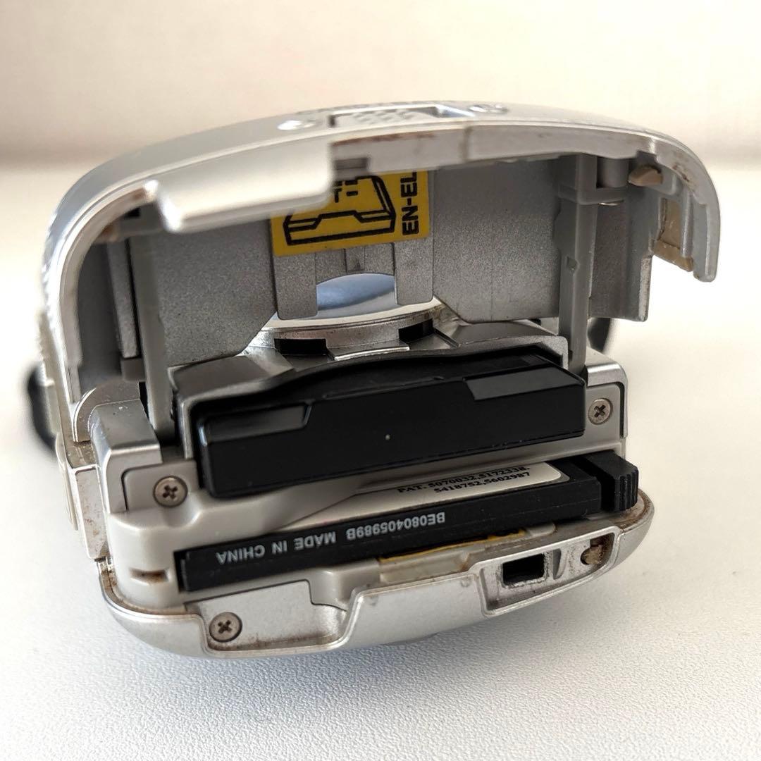 NIKON COOLPIX 2500 デジタルカメラ クールピクス2500