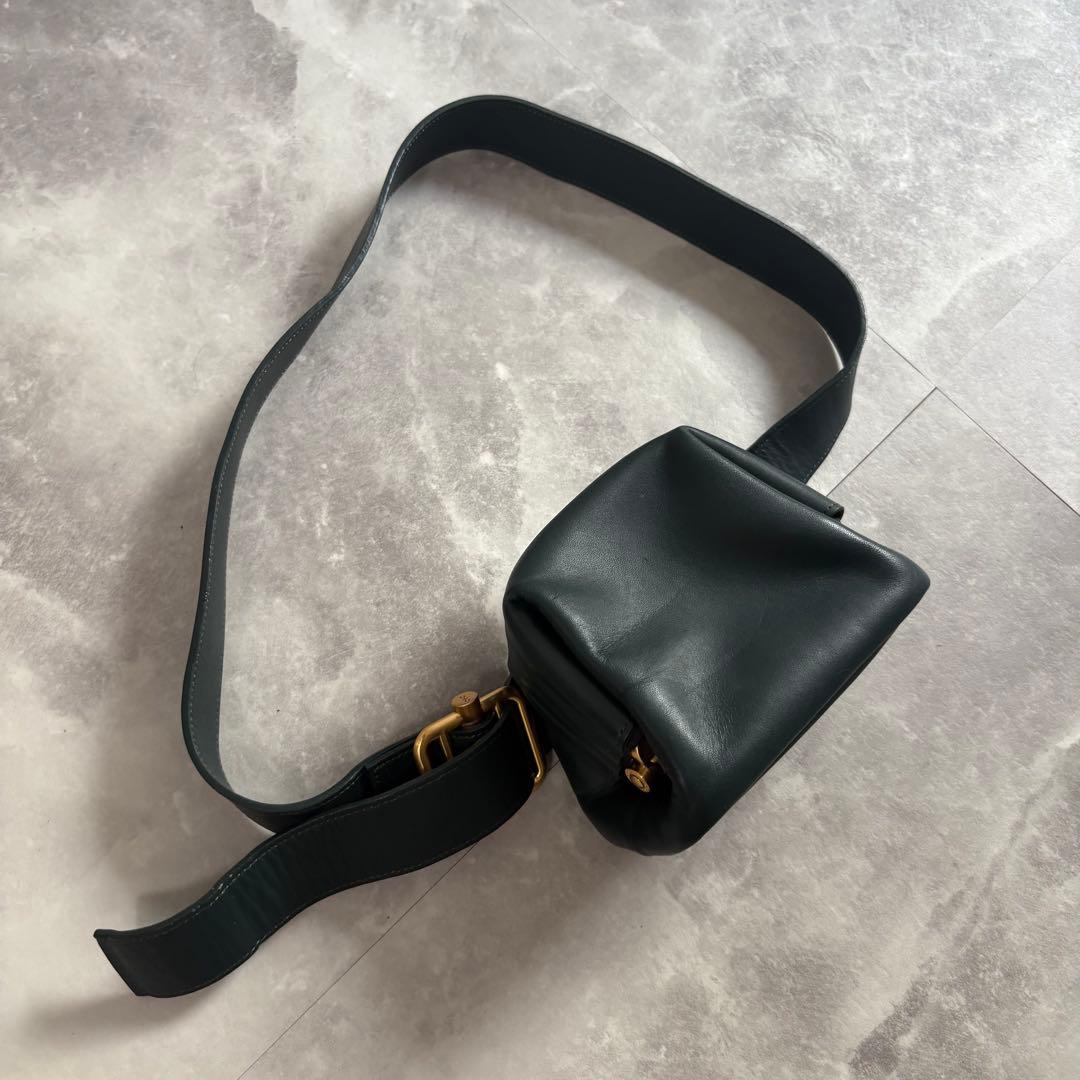 【入手困難❗️】osoi オソイ Mini Brot ショルダーバッグ 金ロゴ