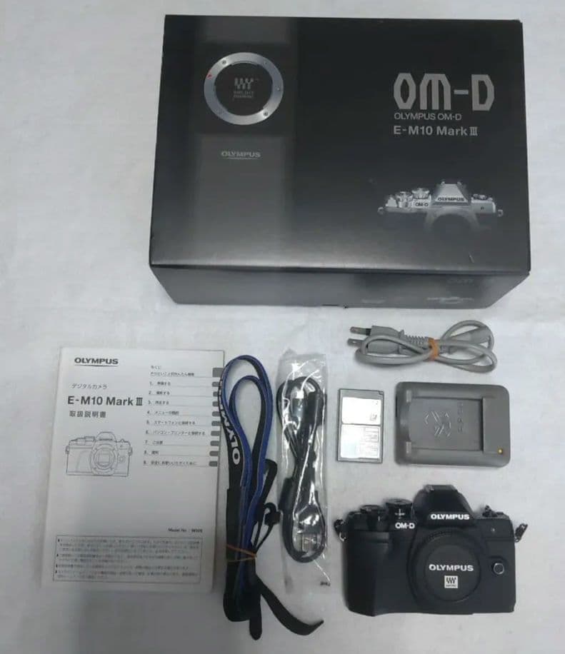 OLYMPUS OM-D E-M10 Mark3 本体(元箱、ストラップなど)
