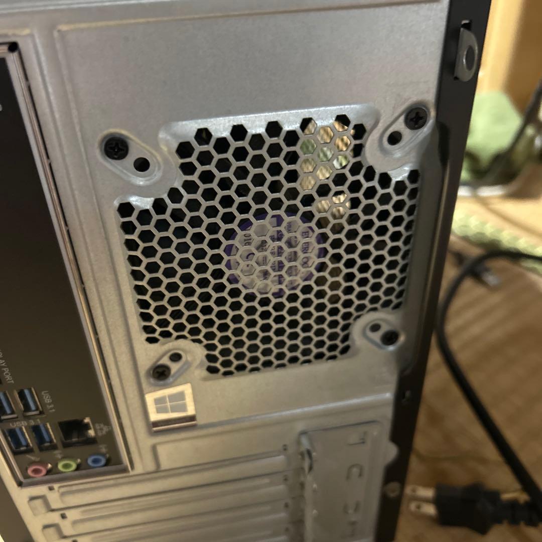 アイリスオーヤマ　ミニタワー型デスクトップパソコン　2018年式