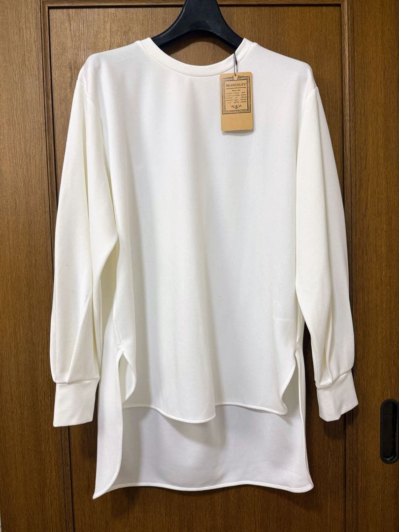 BEARDSLEY Tブラウス　ホワイト