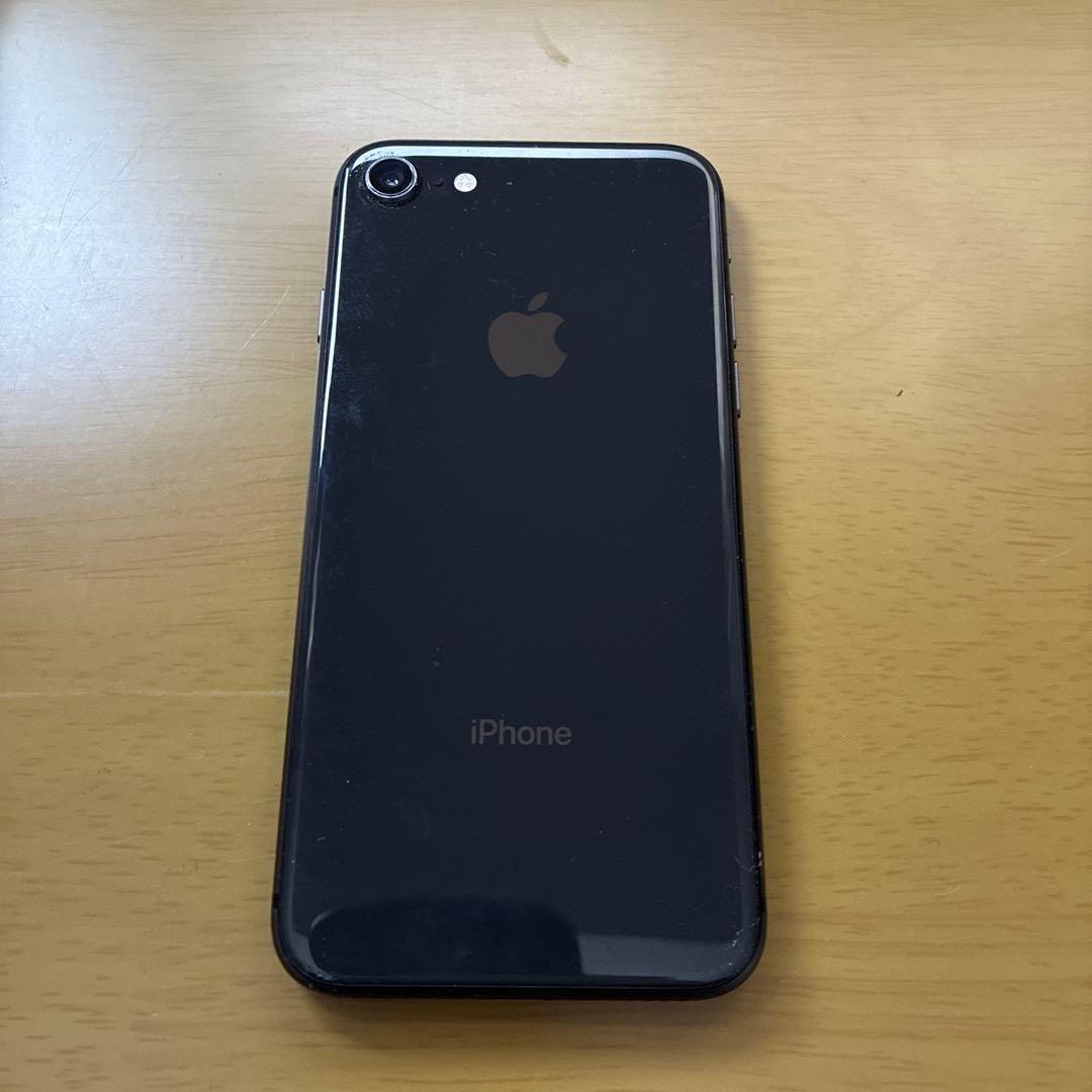 Apple iPhone 8 64GB ブラック