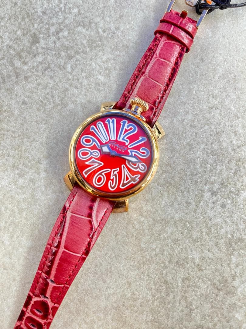 【最終価格！】GaGa MILANO 時計 品番：5021.10 赤金/赤革