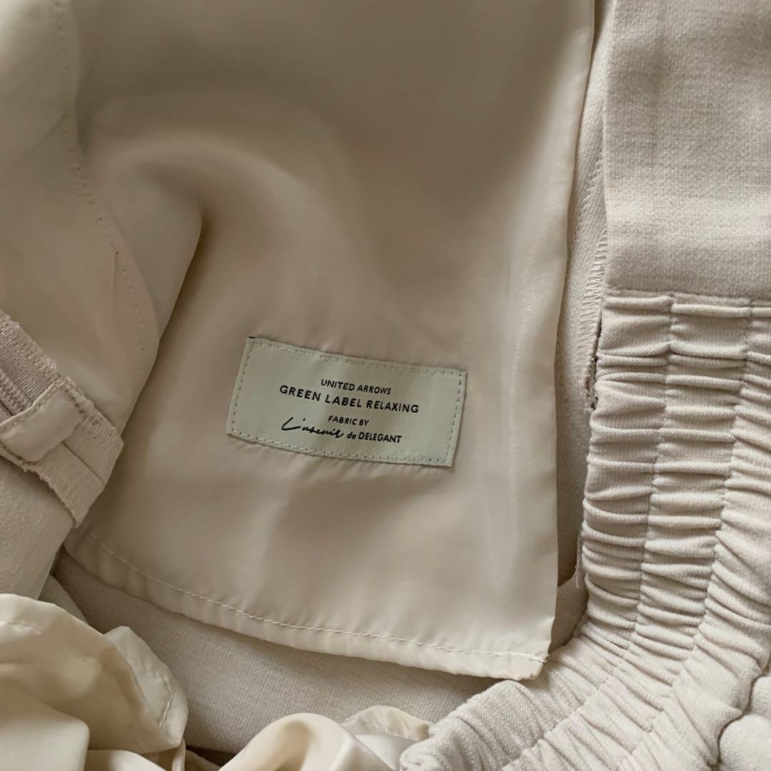 green label relaxing ノーカラースーツ上下　ベージュ