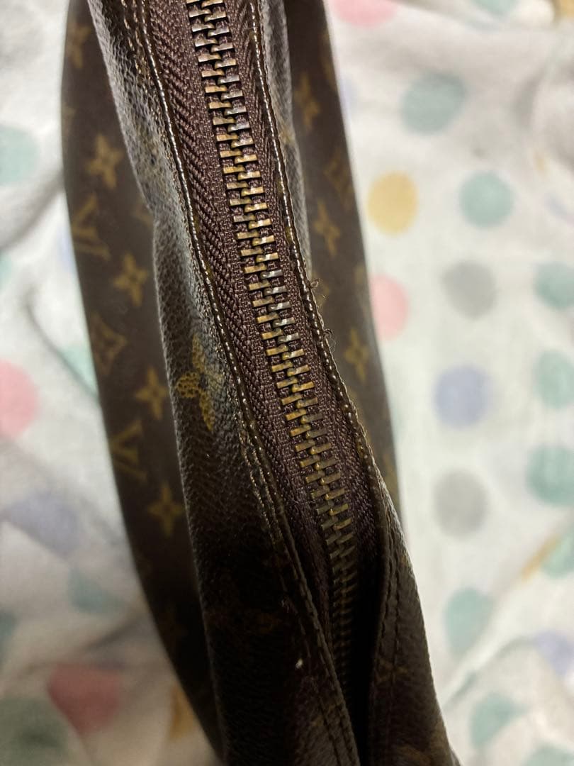 Louis Vuitton ブラウンレザーポーチ