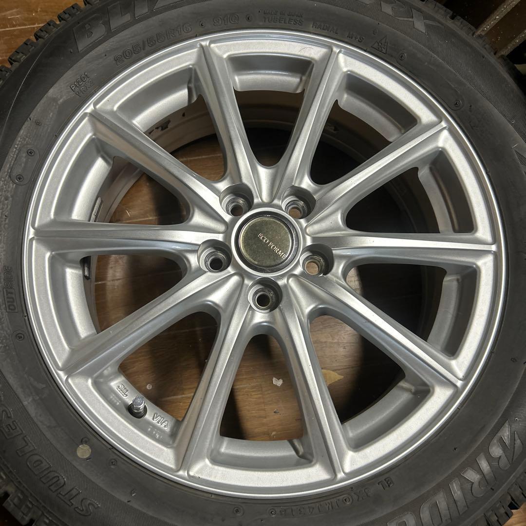 スタッドレス社外ホイール プリウス16インチ205/55R16 6J+45