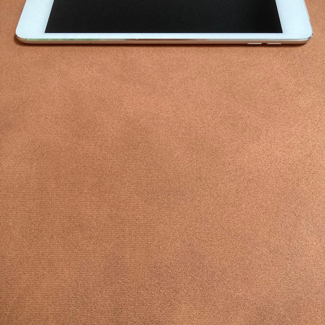 692 電池ほぼ新品☆iPad mini4 第4世代 16GB SIMフリー☆
