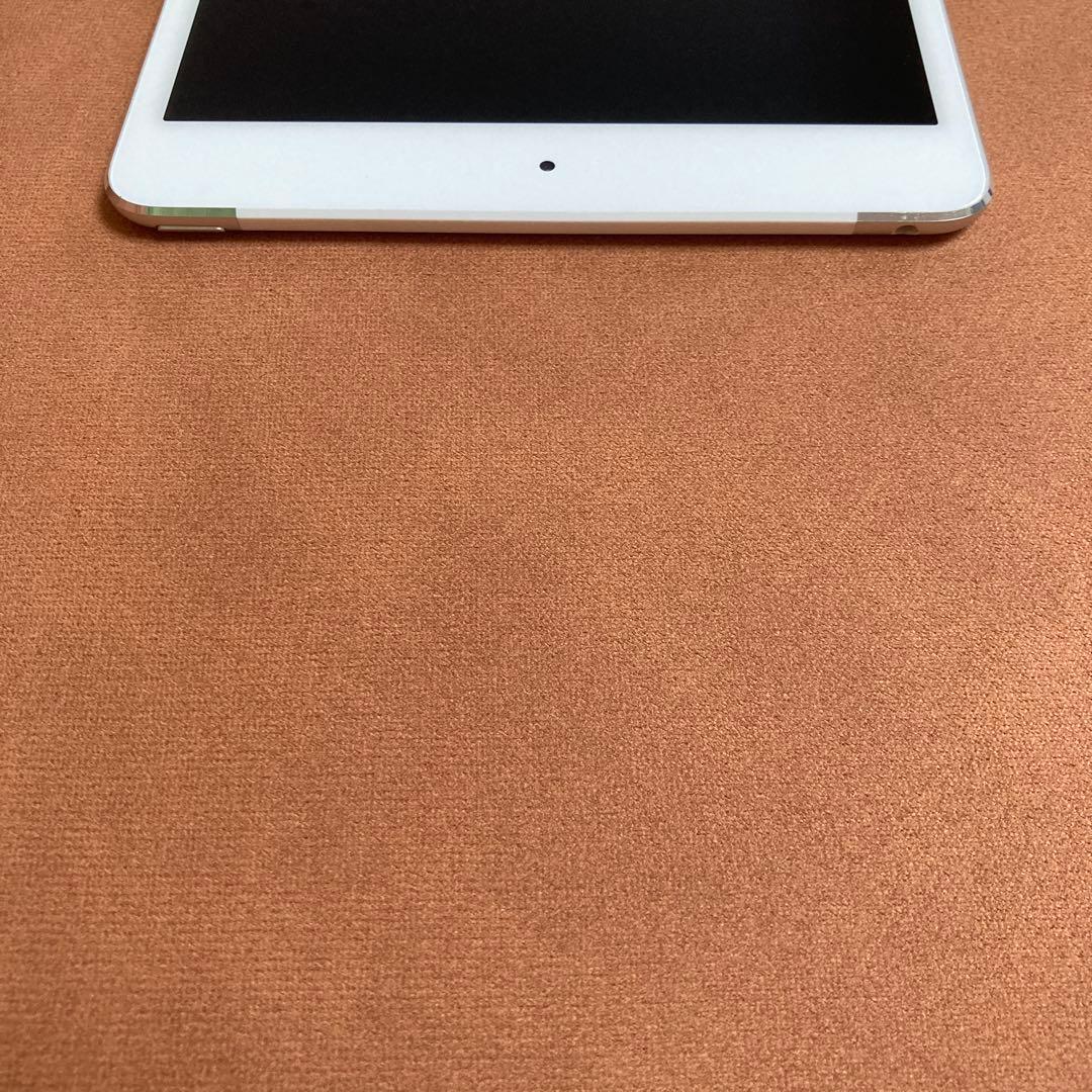 692 電池ほぼ新品☆iPad mini4 第4世代 16GB SIMフリー☆