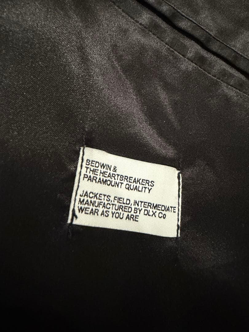 【超美品】高級感溢れるサテン地 ツバメ刺繍 ボンバージャケット 黒