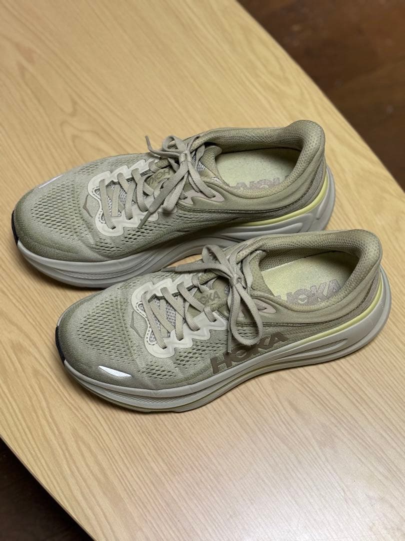 HOKA BONDI 9 グラスランド / オイスター マッシュルーム