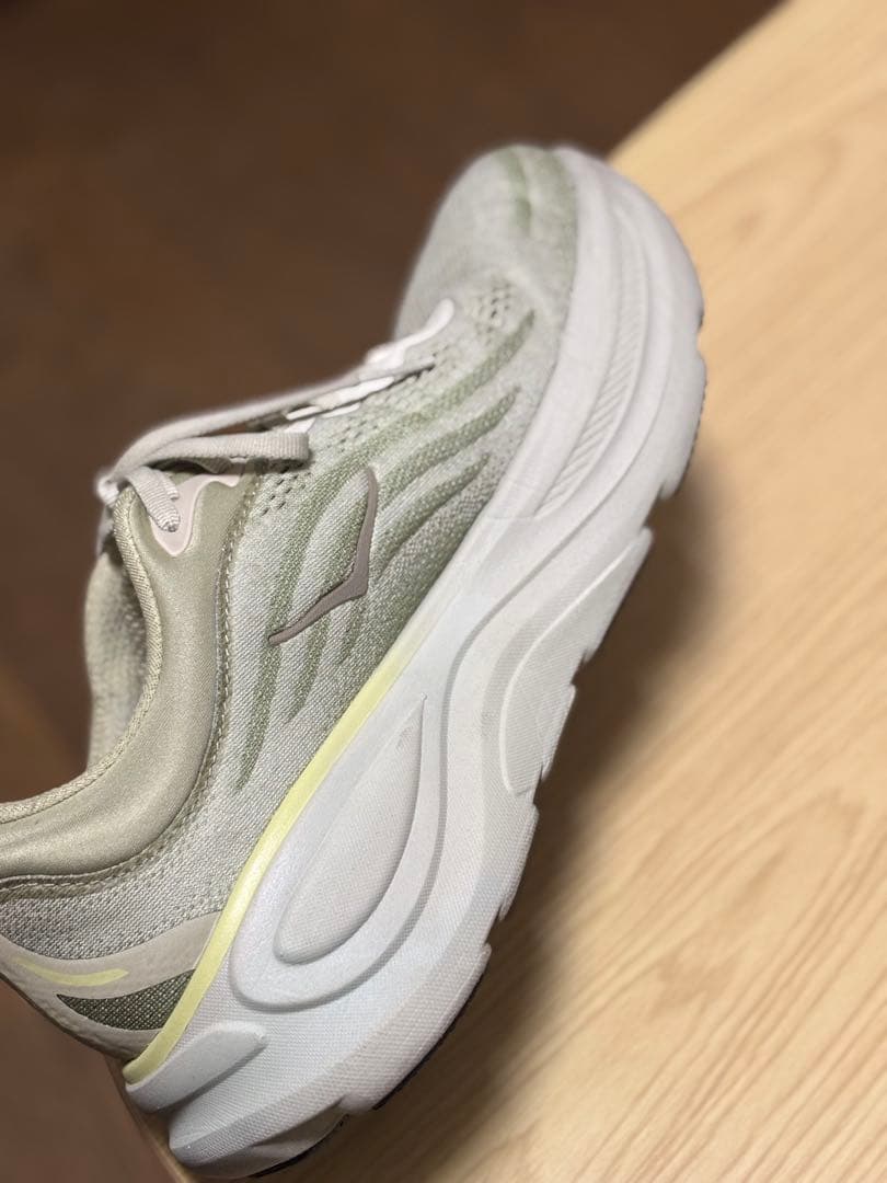 HOKA BONDI 9 グラスランド / オイスター マッシュルーム