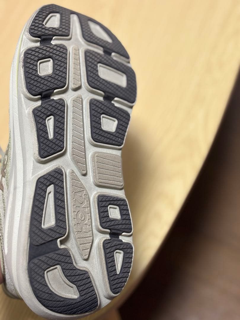 HOKA BONDI 9 グラスランド / オイスター マッシュルーム