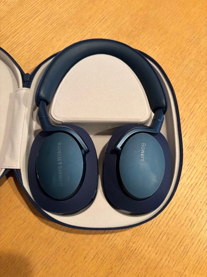 Bowers & Wilkins PX7s2eワイヤレスヘッドホン ネイビー