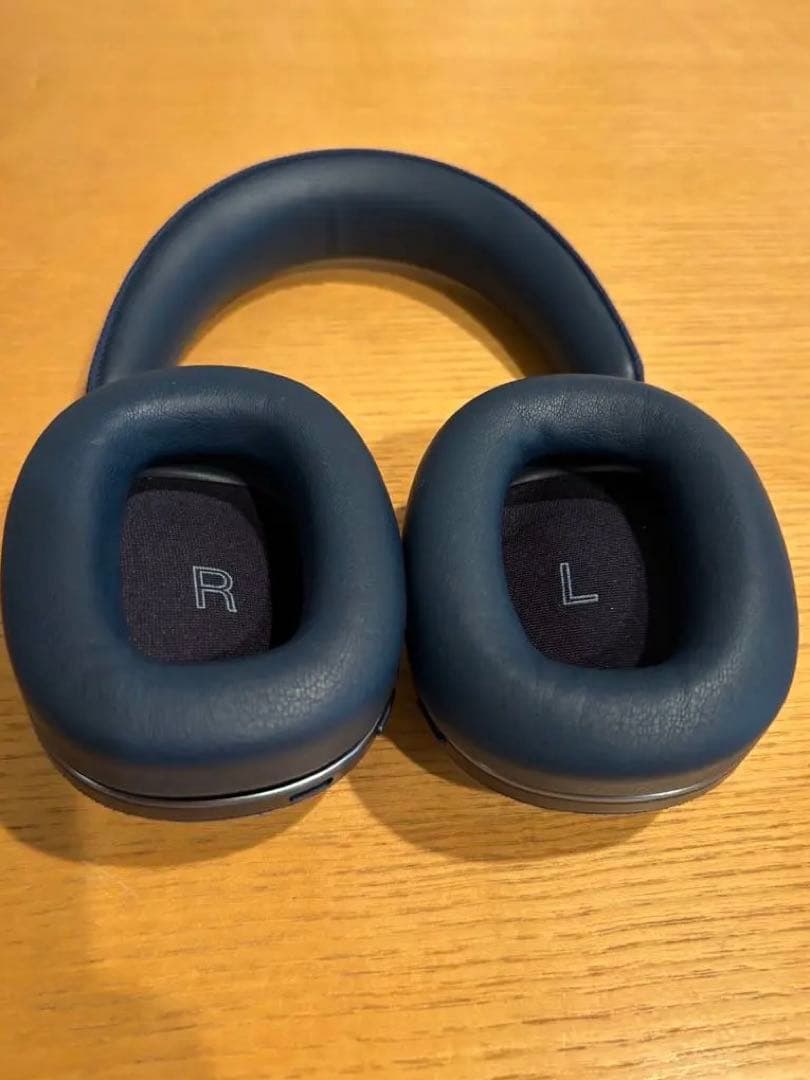 Bowers & Wilkins PX7s2eワイヤレスヘッドホン ネイビー