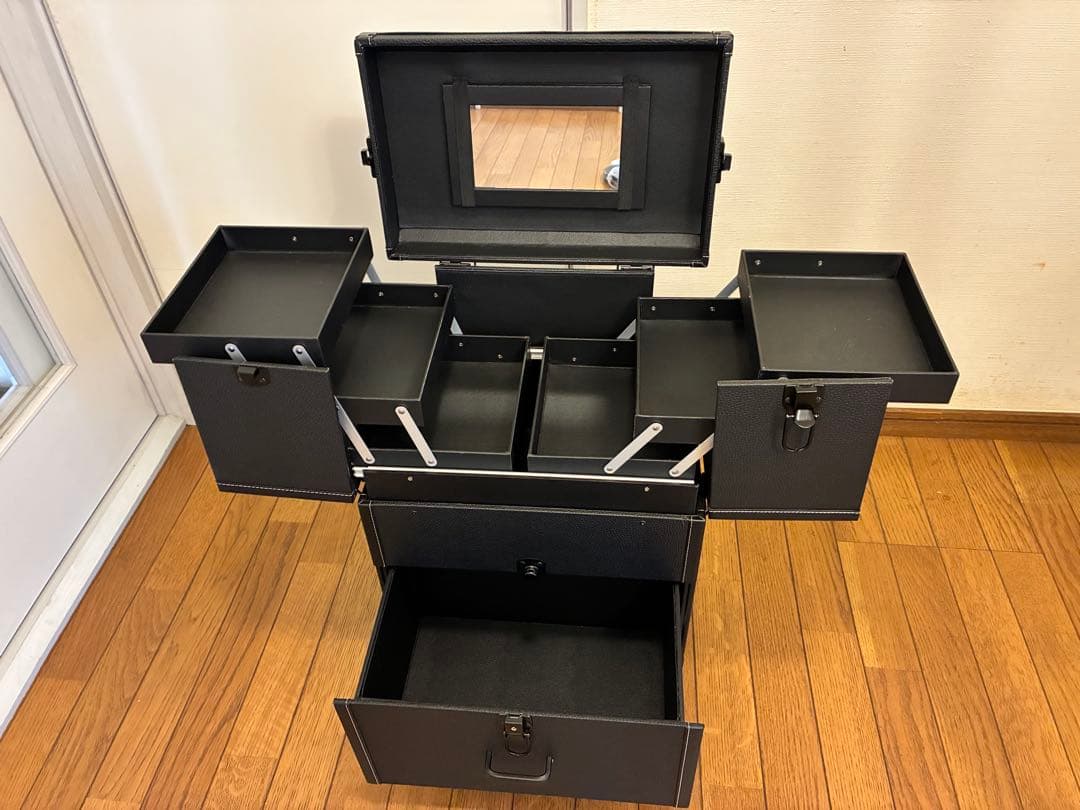 プロ使用ブラックメイクボックス