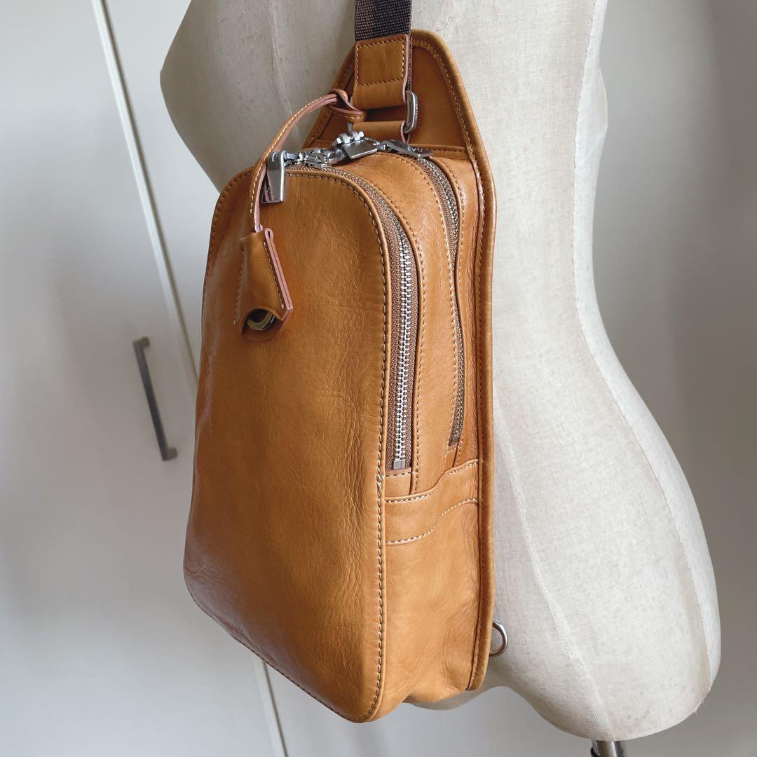 アニアリ Aniaryボディバッグ 01-07004 中古 キャメル