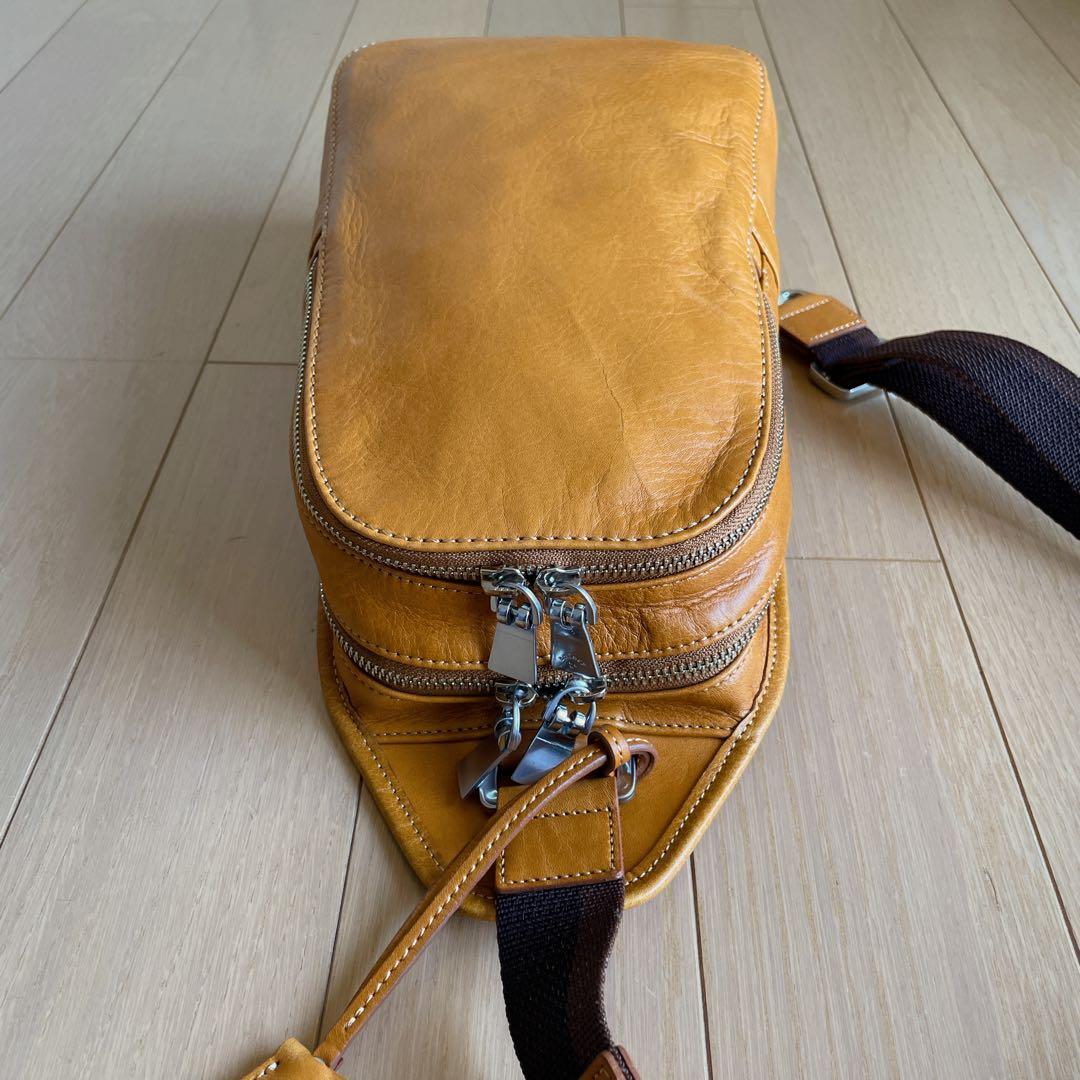 アニアリ Aniaryボディバッグ 01-07004 中古 キャメル