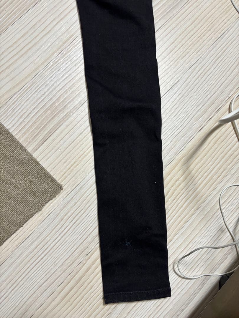 mnml ミニマル ブラックスキニーデニム 28サイズ ダメージジーンズ