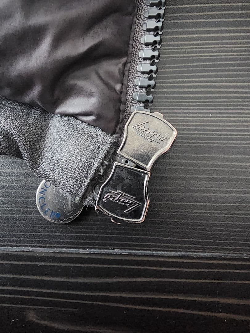 MONCLER モンジュネーブル　 3　 グレー