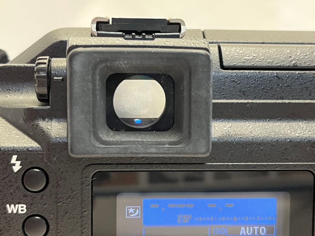 オリンパス　E-300 デジタル一眼レフ