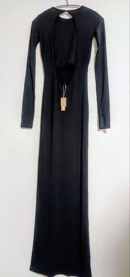 新品未使用！SKIMS スキムス 長袖オープンバック ロングドレス
