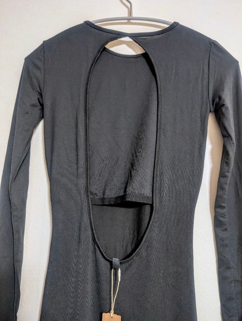 新品未使用！SKIMS スキムス 長袖オープンバック ロングドレス