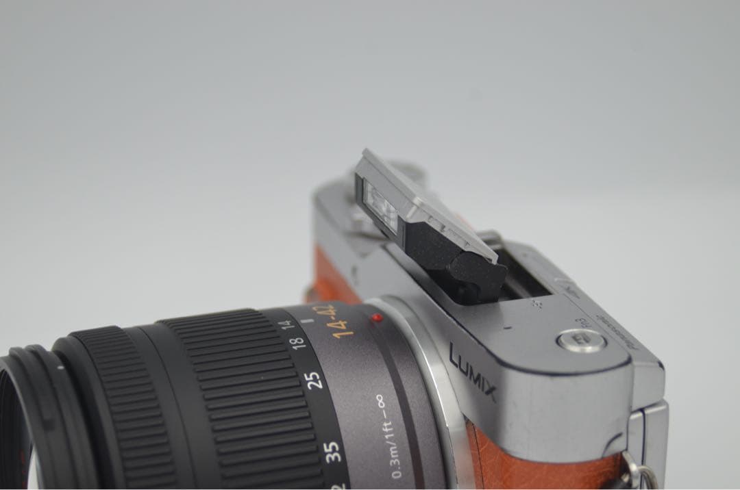 LUMIX DMC GF10 オレンジ 14-42mmレンズ付き