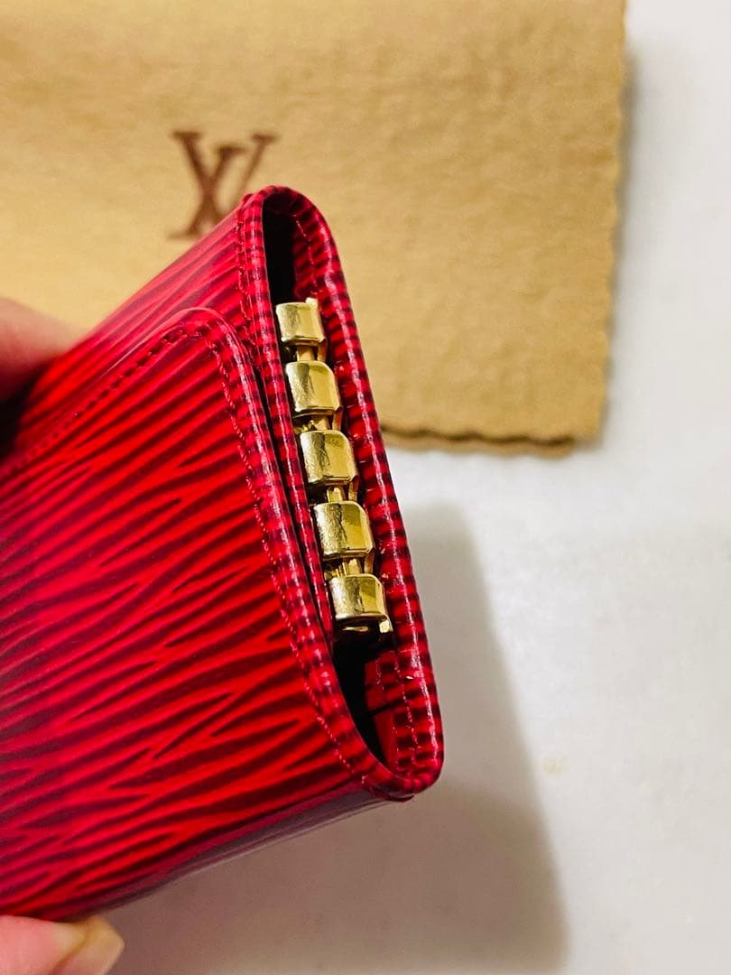 Louis Vuitton エピレザー 赤キーケース 保存袋付き