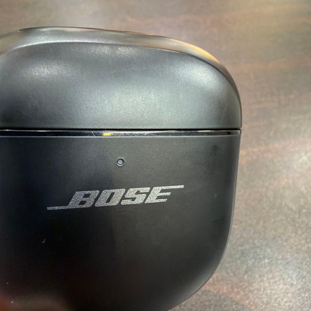 BOSE QUIETCOMFORT ULTRA EARBUDSのケースと付属品
