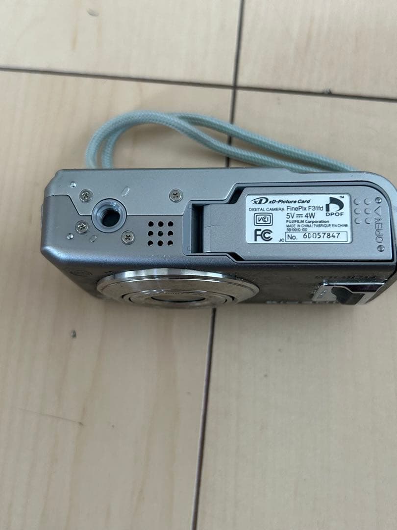 FUJIFILM FinePix F31fd コンパクトデジタルカメラ