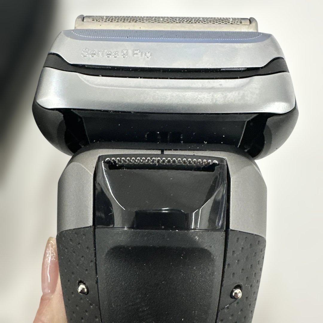 最安値　BRAUN S9 Pro メンズ電気シェーバー　2494