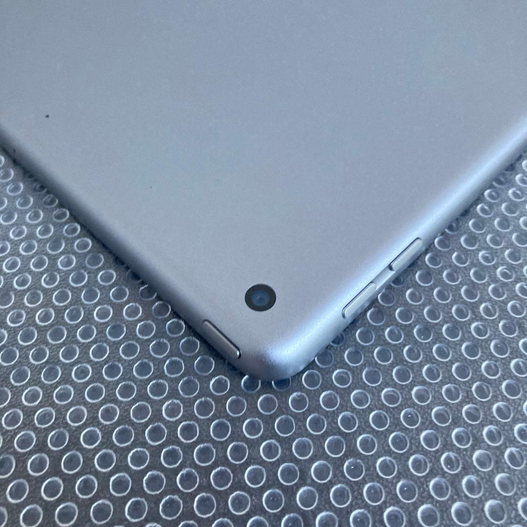 2935【早い者勝ち】美品☆iPad6 第6世代 128GB WIFIモデル☆