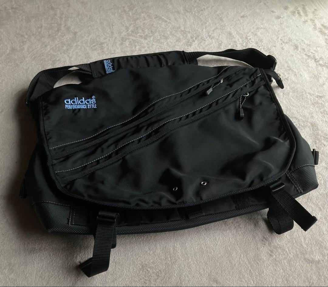 バッグ 80s adidas vintage sling messenger bag