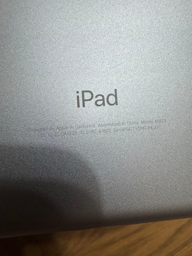 iPad 第5世代 Wi-Fi+Cellular 32GB