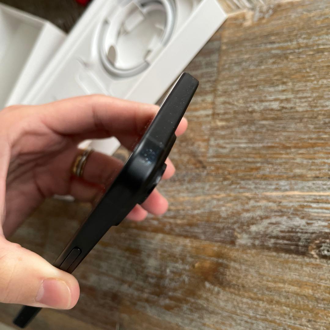 iPhone15 SIMフリー 本体/充電ケーブル 128GB