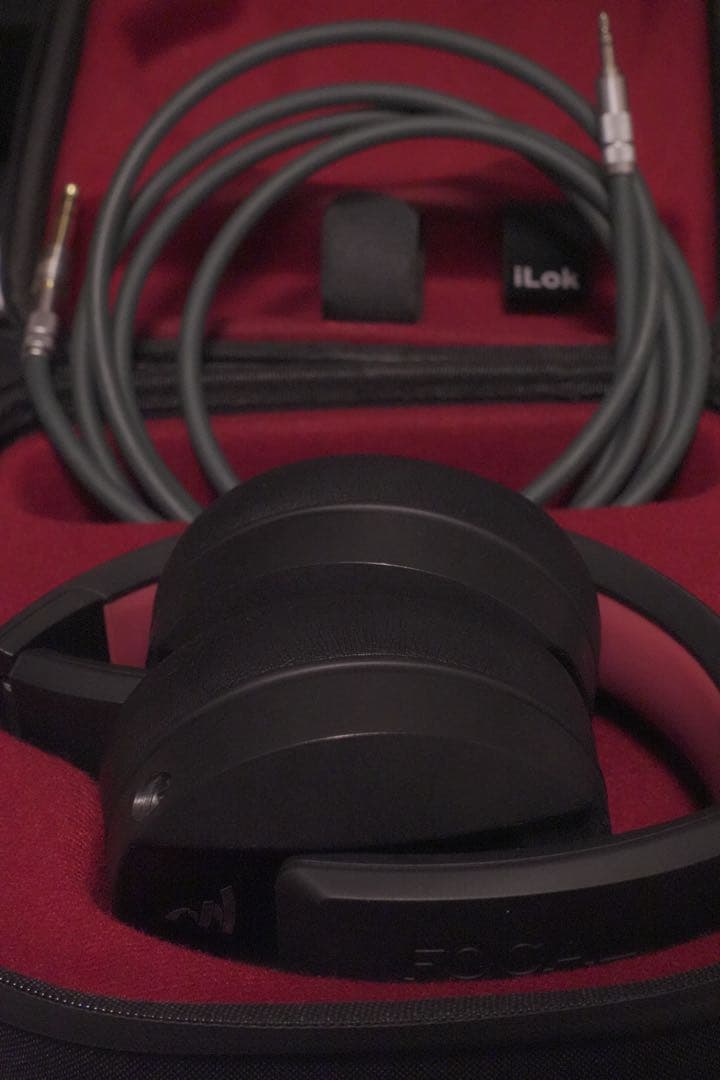 ヘッドホン Focal LISTEN PRO