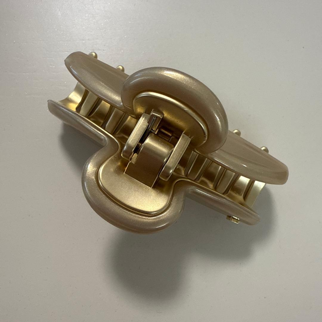 アレクサンドルドゥパリ M ヘアクリップ　人気のライトゴールド 完売品