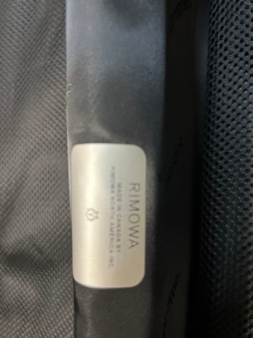 新品未使用　リモワRIMOWA　シュプリームSUPREMEスーツケース